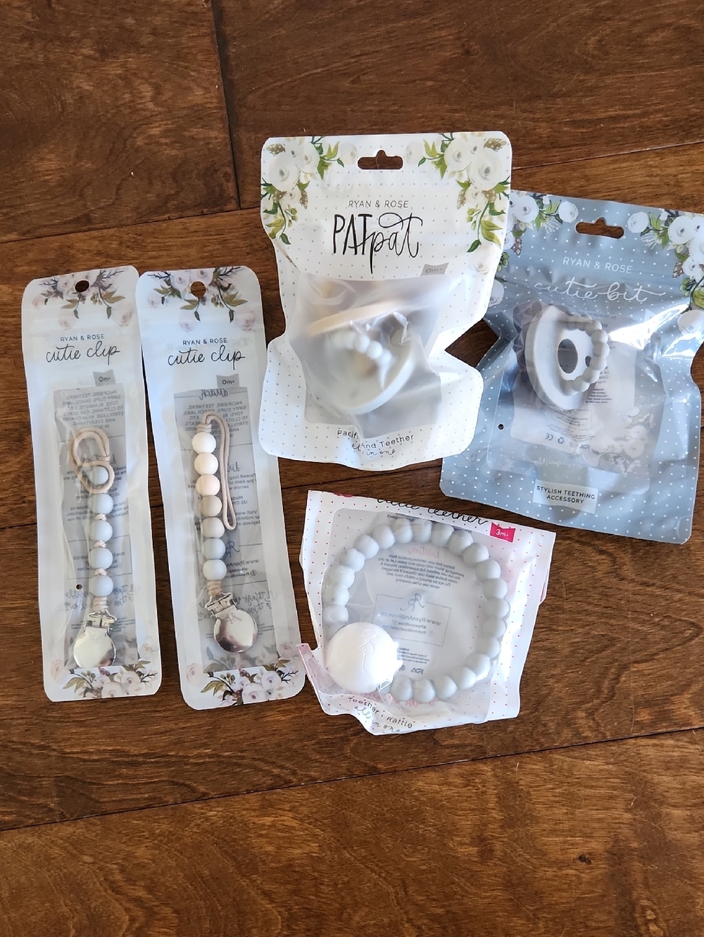 Ryan & ROSE Neutral Baby Teether & Pacifier Clips Set